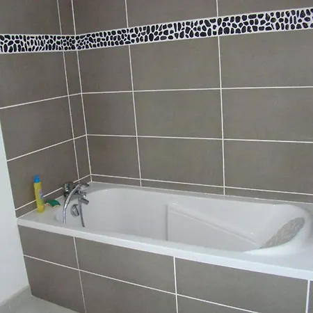 Maison Familiale 3 A Avec Jardin, Parking Et Wifi - Fr-1-236-108 *
